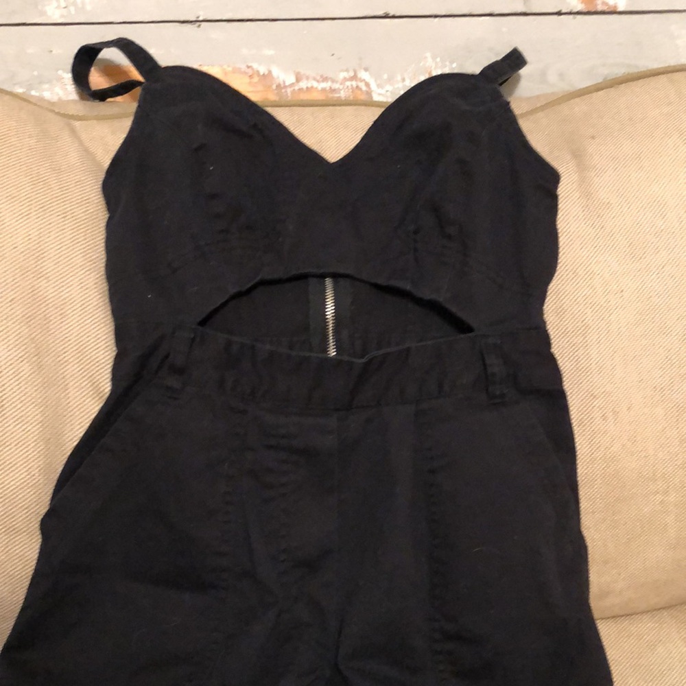 ♥️Urban Outfitters Overall Shorts♥️ - Picture 4 of 5